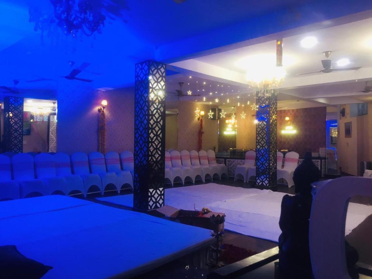 Anand Bhawan 3*